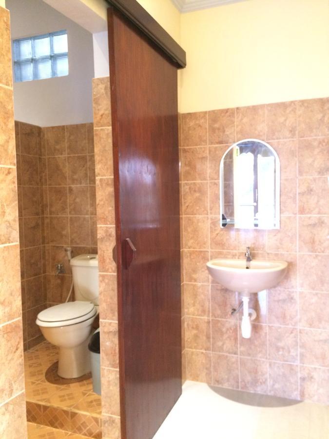 Mandhara Chico Bungalow โลวินา ภายนอก รูปภาพ