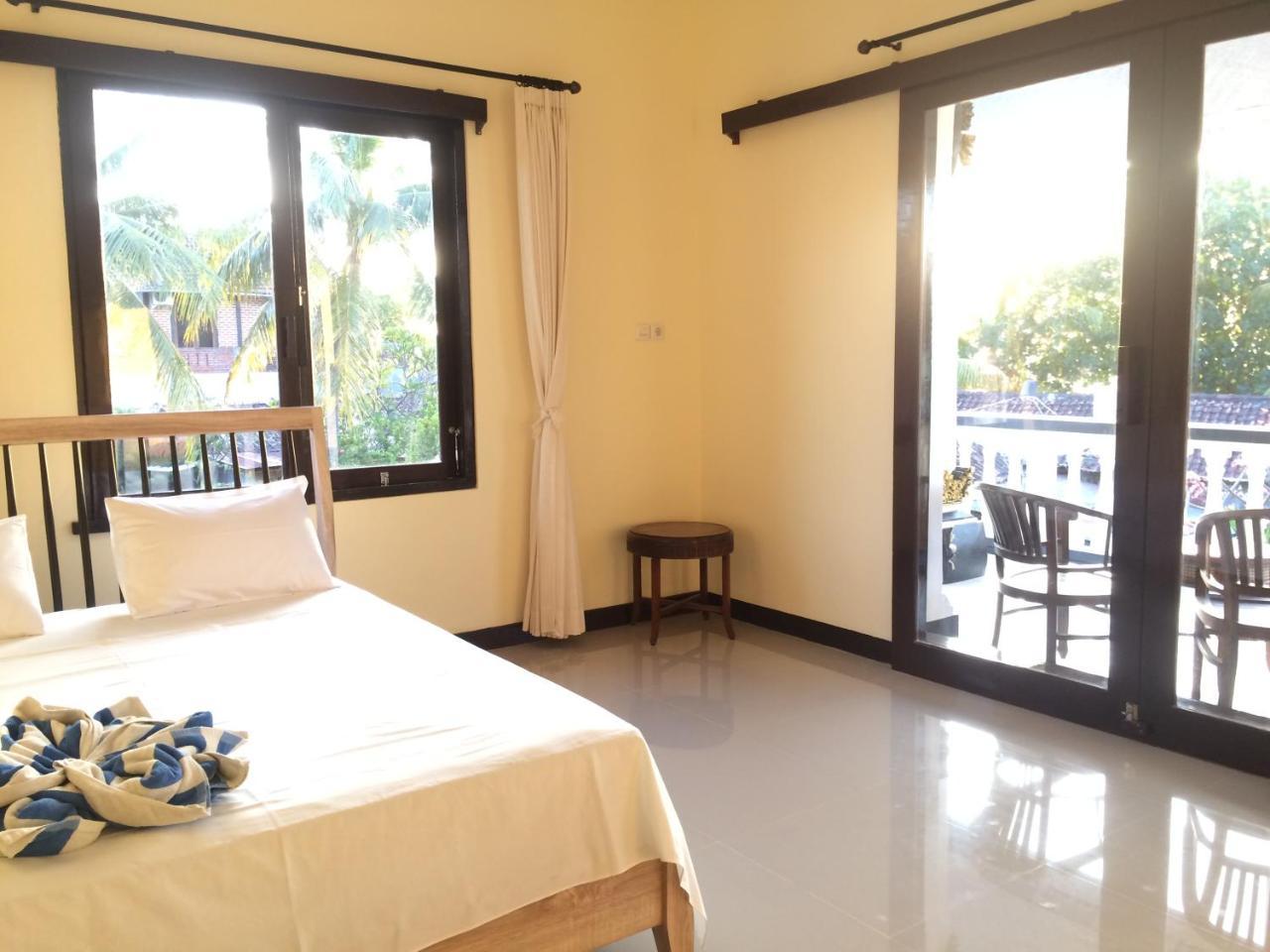 Mandhara Chico Bungalow โลวินา ภายนอก รูปภาพ